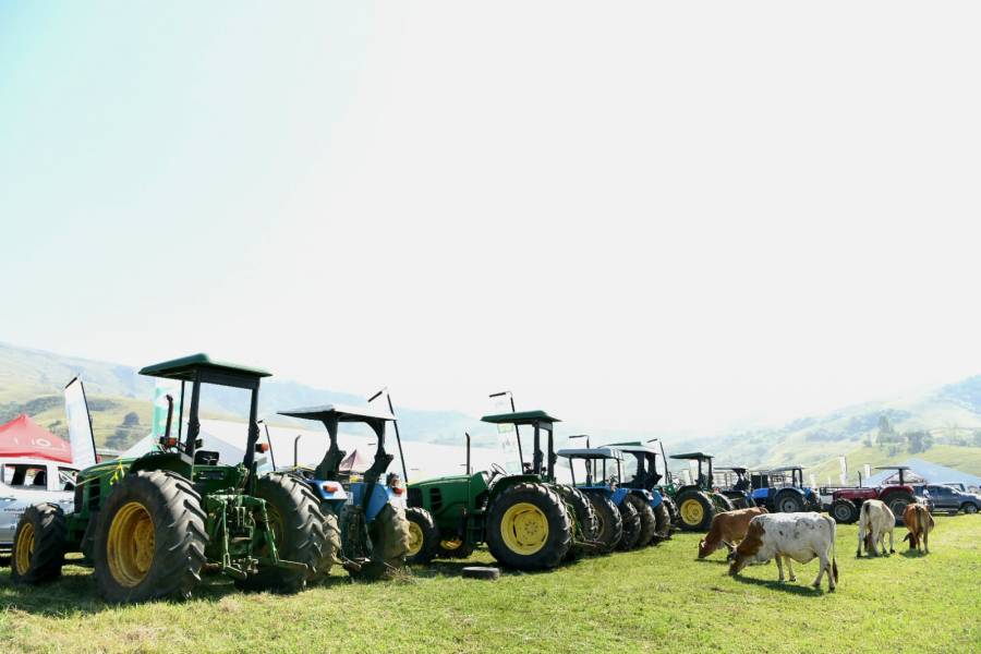 KWAZULU-NATAL GOVERMENT’S R17 MILLION DONATION OF TRACTORS, BREEDING BULLS AND INFRASTRUCTURE A STEP TOWARDS THE CREATION OF SUSTAINABLE BUSINESSES