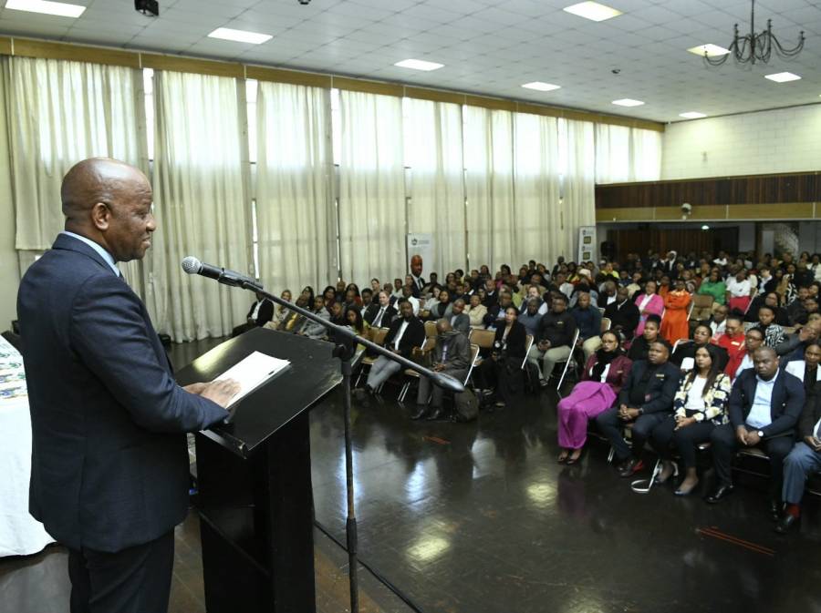 KwaZulu-Natal Premier Convenes Inaugural Meeting with Staff